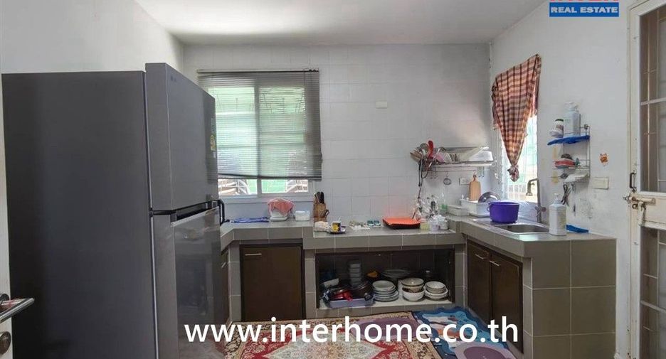 Haus zum Kauf mit 4 Zimmer in Khlong Sam Wa, Bangkok