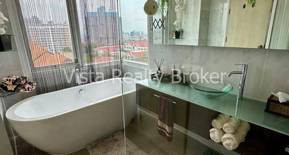 For sale 2 ベッドルーム condo in Bang Lamung, Chonburi