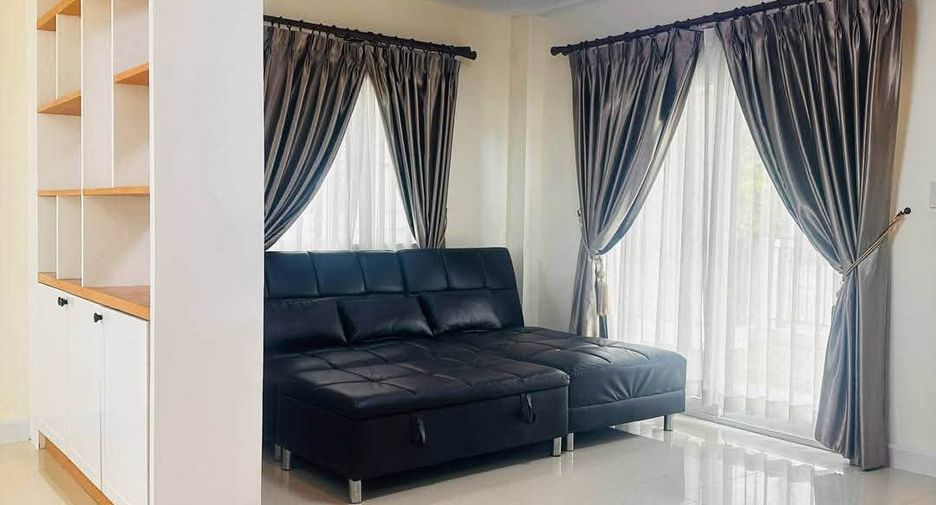 For rent 3 bedrooms house in San Kamphaeng, Chiang Mai