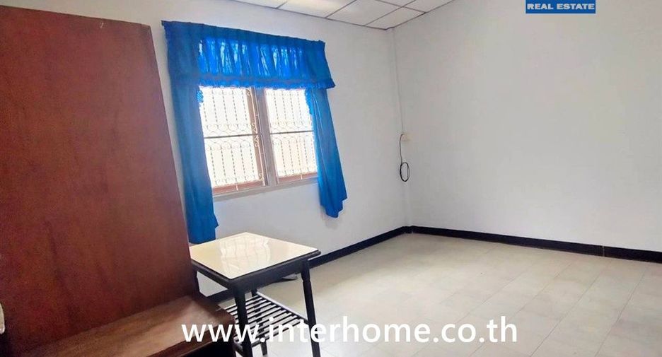 Casa adosada en venta de 2 habitaciones en Thawi Watthana, Bangkok