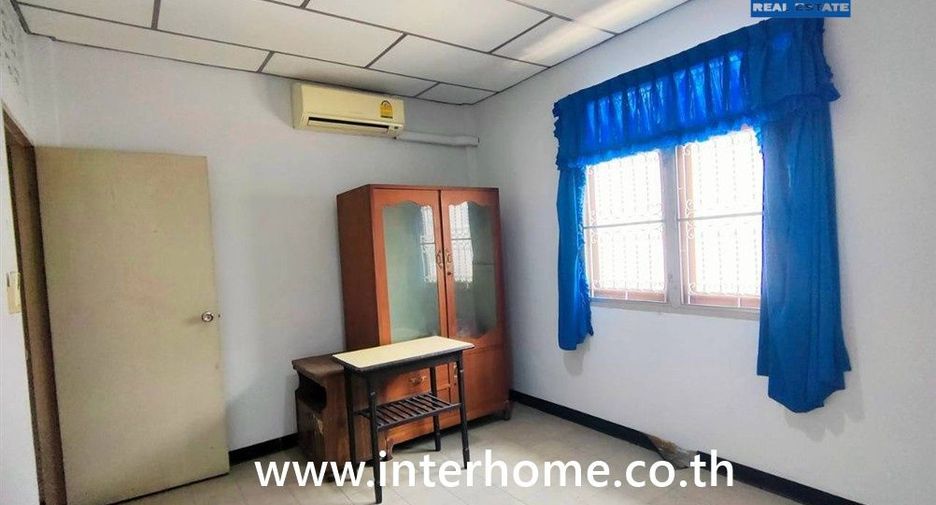 Casa adosada en venta de 2 habitaciones en Thawi Watthana, Bangkok