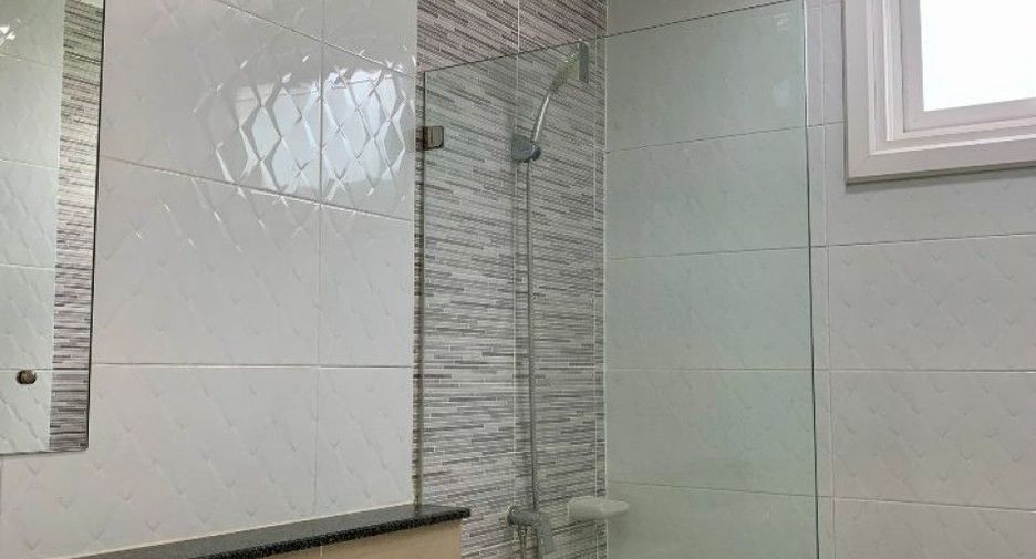 For sale 4 bedrooms house in Min Buri, Bangkok