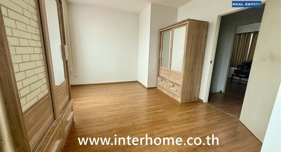 Casa adosada en venta de 3 habitaciones en Don Mueang, Bangkok