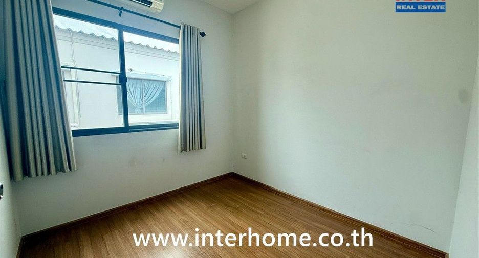 Casa adosada en venta de 3 habitaciones en Don Mueang, Bangkok