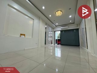 Local comercial en venta de 4 habitaciones en Bang Khae, Bangkok