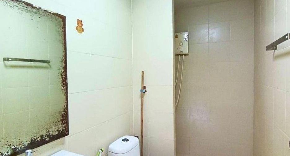 Local comercial en venta de 4 habitaciones en Tha Ruea, Phra Nakhon Si Ayutthaya