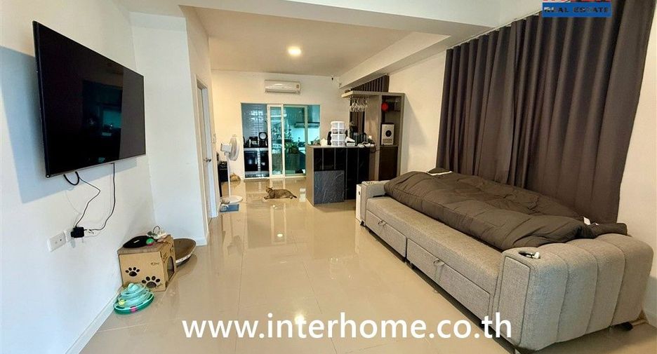 For sale 3 bedrooms townhouse in Sai Mai, Bangkok