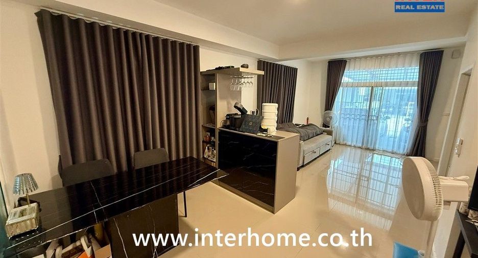 For sale 3 bedrooms townhouse in Sai Mai, Bangkok