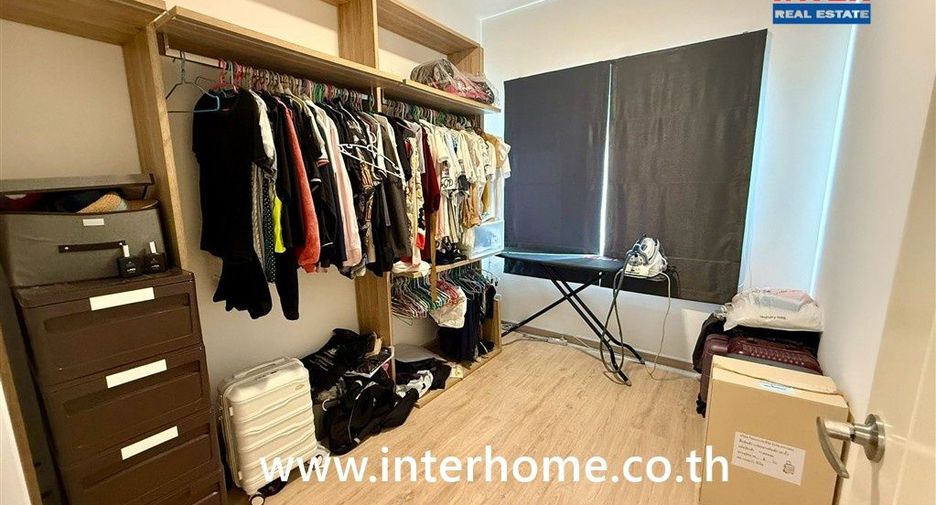 For sale 3 bedrooms townhouse in Sai Mai, Bangkok