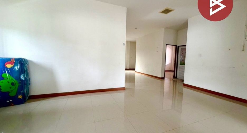 Haus zum Kauf mit 3 Zimmer in Nikhom Phatthana, Rayong