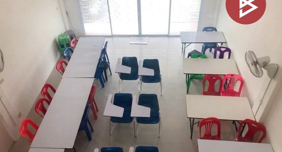 出售 2 卧室 商业空间 在 Mueang Rayong, Rayong