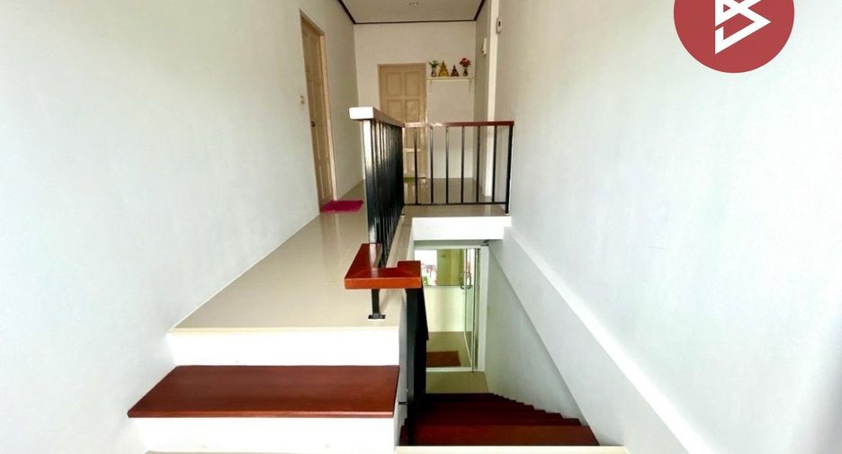 出售 2 卧室 商业空间 在 Mueang Rayong, Rayong