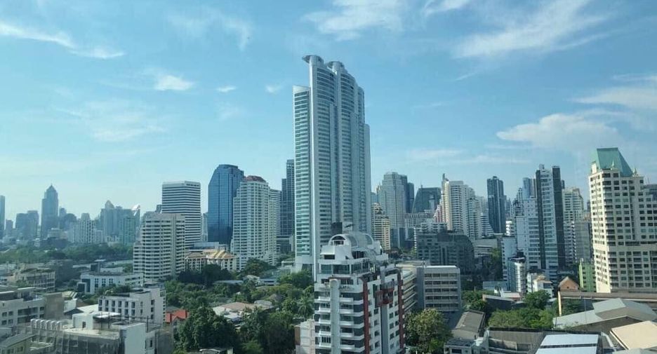 For rent 1 bed condo in Khlong Toei, Bangkok