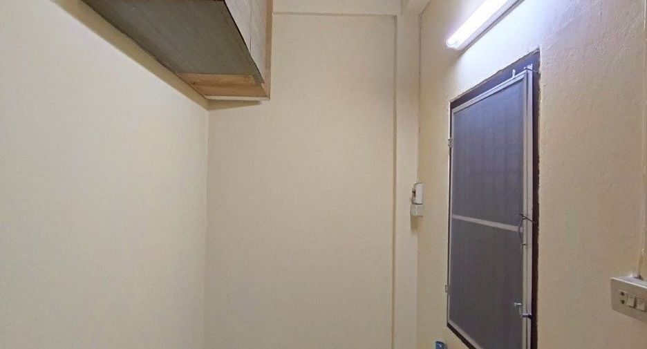 For sale 2 bedrooms townhouse in Min Buri, Bangkok
