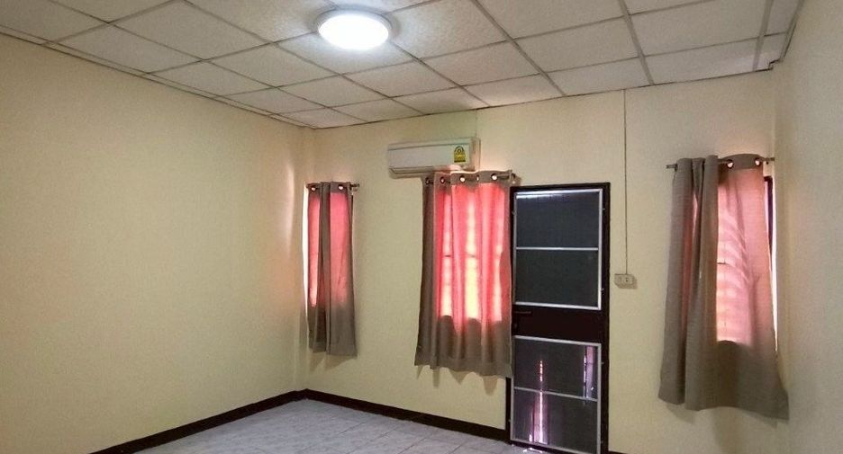 For sale 2 bedrooms townhouse in Min Buri, Bangkok