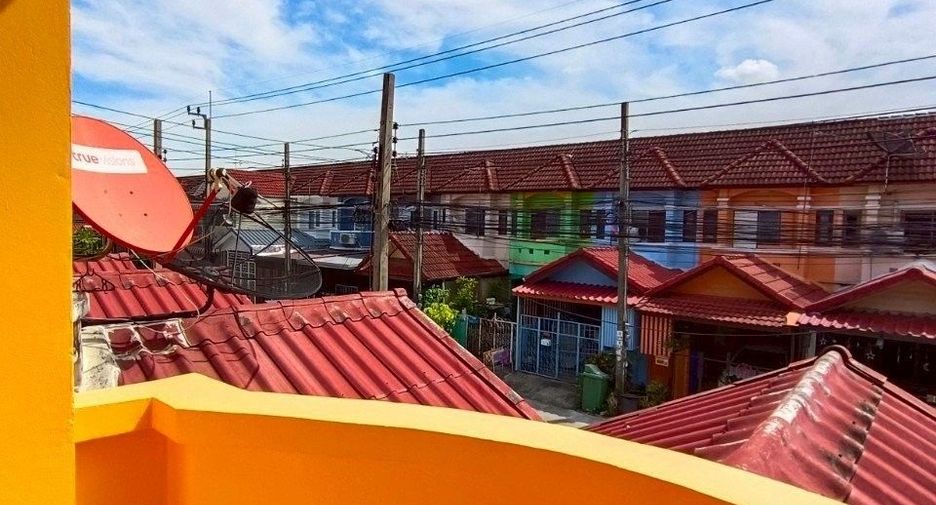 For sale 2 bedrooms townhouse in Min Buri, Bangkok