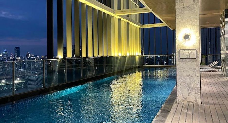 For rent 2 bedrooms condo in Watthana, Bangkok