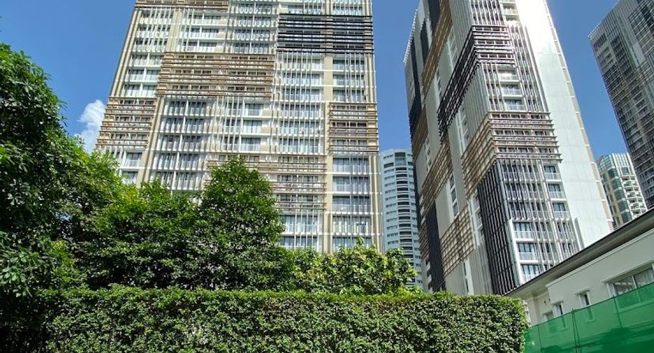 For rent 2 bedrooms condo in Watthana, Bangkok