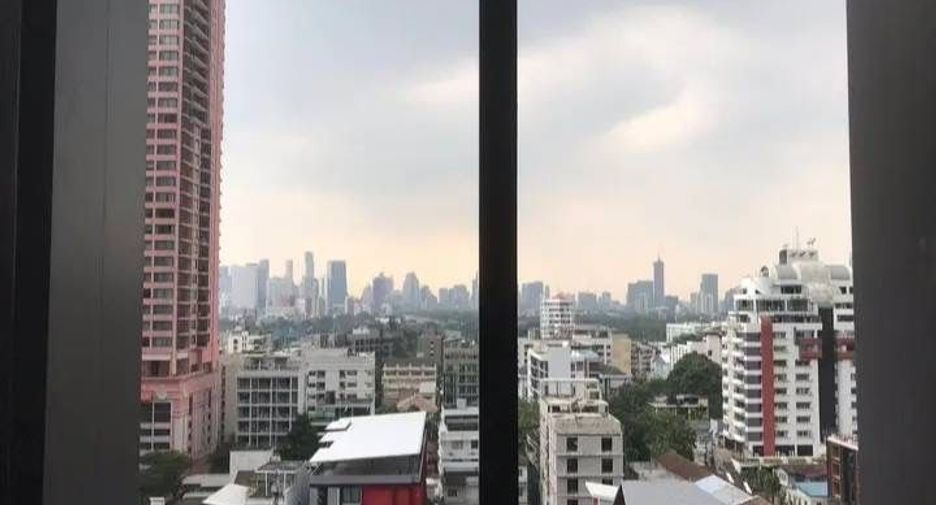 For rent 2 bedrooms condo in Watthana, Bangkok