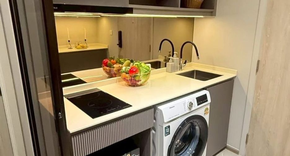 For rent 2 bedrooms condo in Watthana, Bangkok