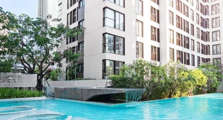 For rent 2 bedrooms condo in Watthana, Bangkok