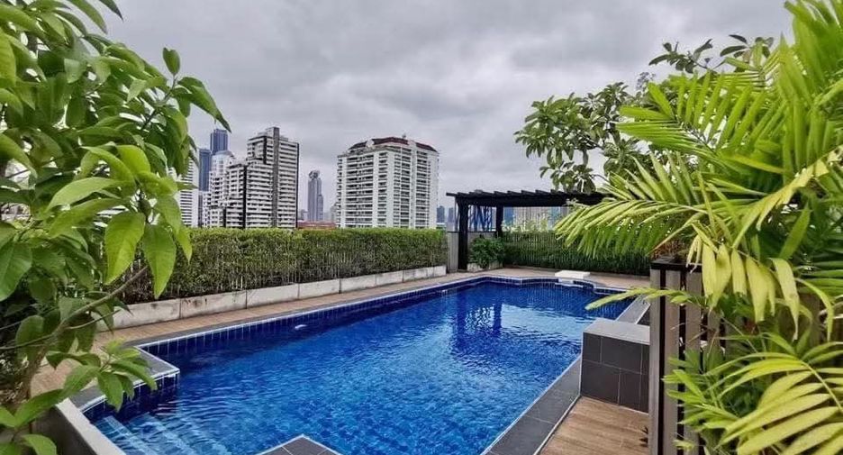 For rent 2 bedrooms condo in Watthana, Bangkok