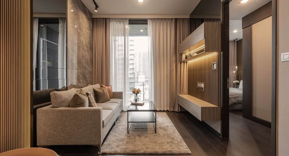 For rent 2 bedrooms condo in Watthana, Bangkok