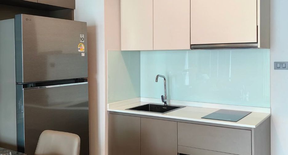 For rent 2 bedrooms condo in Watthana, Bangkok