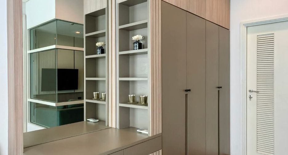 For rent 2 bedrooms condo in Watthana, Bangkok