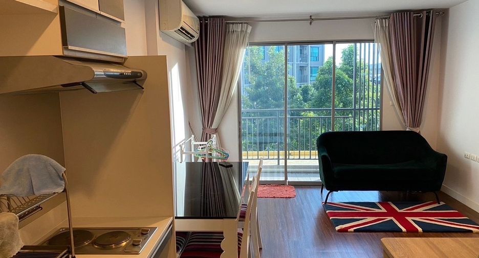 For rent 2 bedrooms condo in Watthana, Bangkok