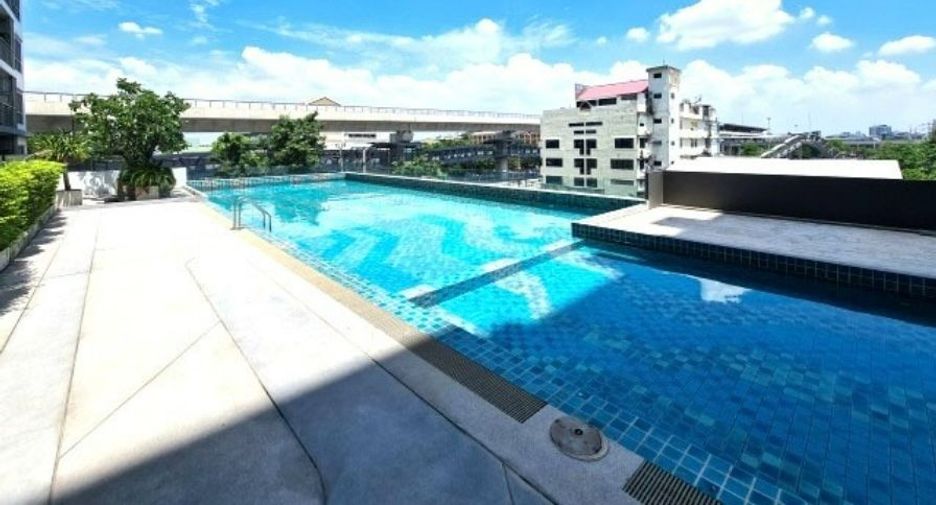 For rent 2 bedrooms condo in Watthana, Bangkok