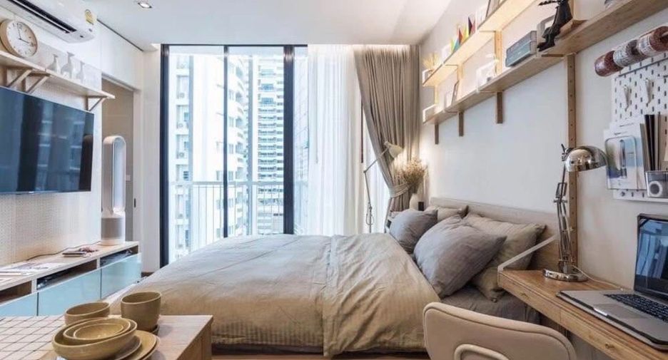 For rent 2 bedrooms condo in Watthana, Bangkok