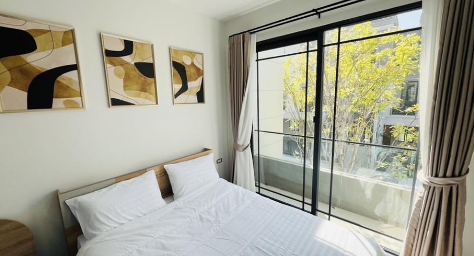 For rent 2 bedrooms condo in Watthana, Bangkok