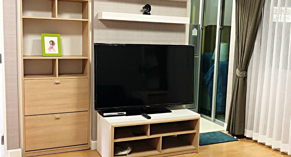 For rent 2 bedrooms condo in Watthana, Bangkok