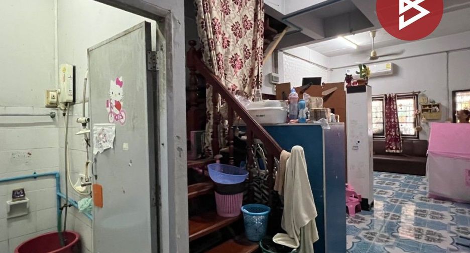 For sale 2 bedrooms townhouse in Sam Phran, Nakhon Pathom