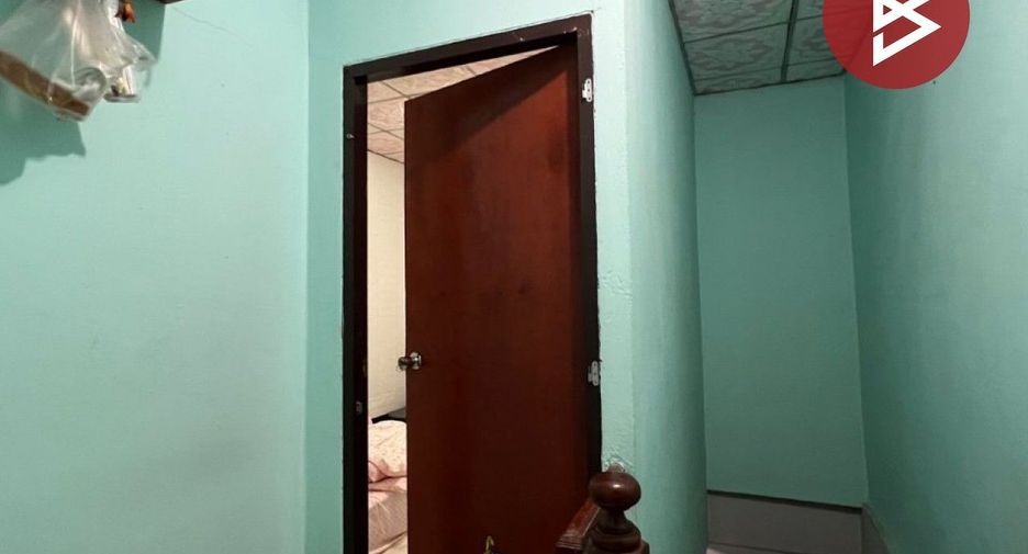 For sale 2 bedrooms townhouse in Sam Phran, Nakhon Pathom
