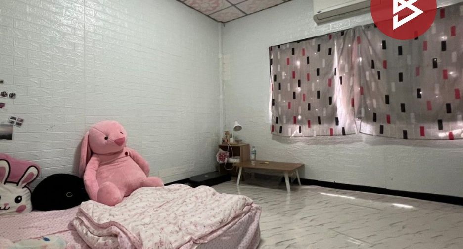 For sale 2 bedrooms townhouse in Sam Phran, Nakhon Pathom
