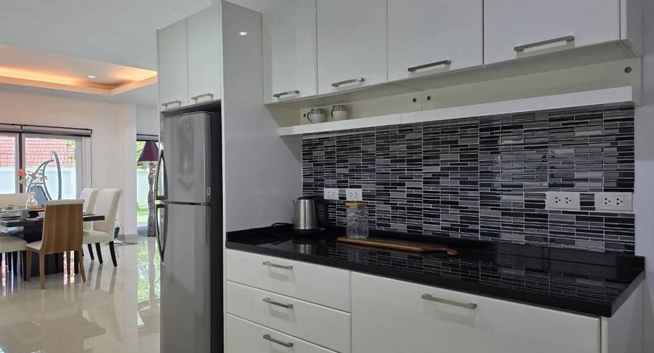 For rent 3 ベッドルーム villa in Bang Lamung, Chonburi
