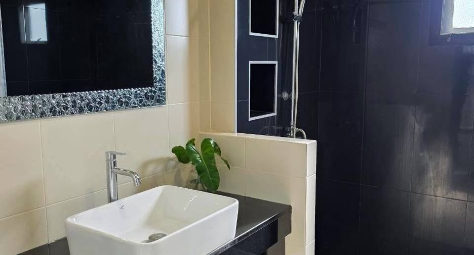 For rent 3 ベッドルーム villa in Bang Lamung, Chonburi