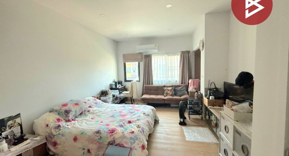 Casa adosada en venta de 3 habitaciones en Prawet, Bangkok