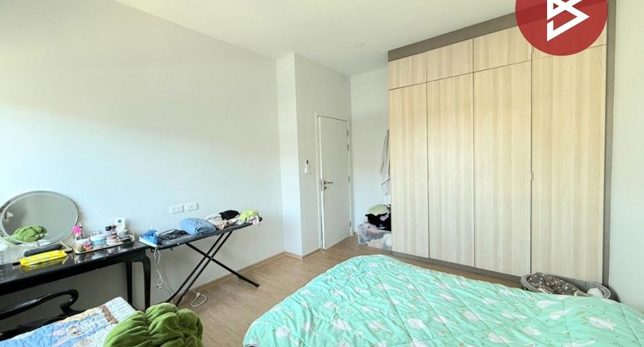 Casa adosada en venta de 3 habitaciones en Prawet, Bangkok