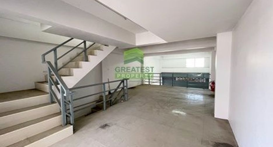 À vendre 3 chambres local commercial à Krathum Baen, Samut Sakhon