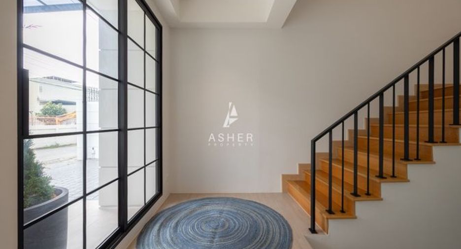 Casa en venta de 5 habitaciones en Watthana, Bangkok