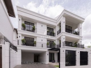 Casa en venta de 5 habitaciones en Watthana, Bangkok