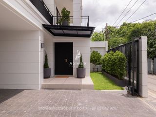 Casa en venta de 5 habitaciones en Watthana, Bangkok