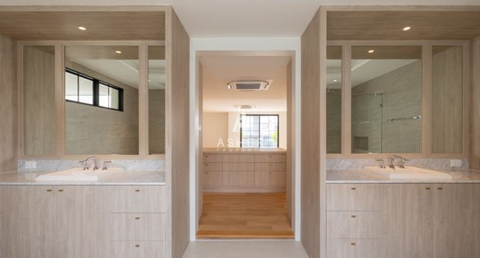Casa en venta de 5 habitaciones en Watthana, Bangkok