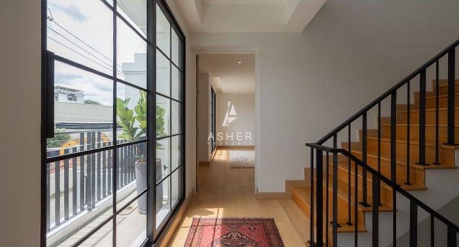 Casa en venta de 5 habitaciones en Watthana, Bangkok