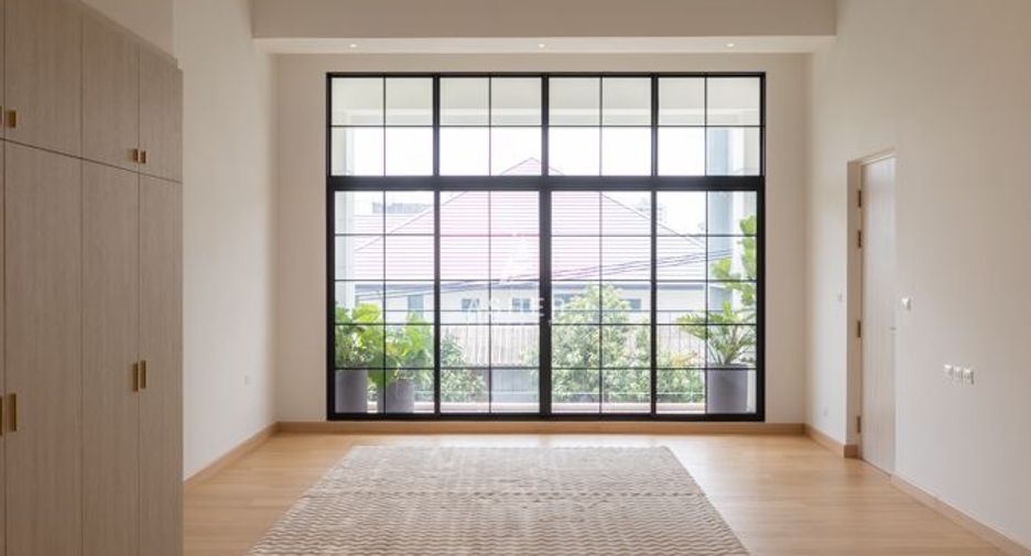 Casa en venta de 5 habitaciones en Watthana, Bangkok