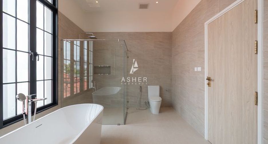 Casa en venta de 5 habitaciones en Watthana, Bangkok
