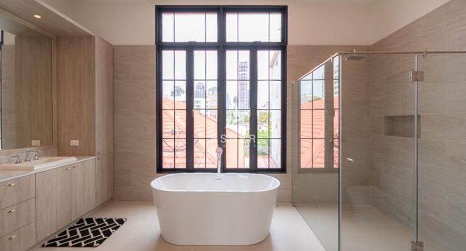 Casa en venta de 5 habitaciones en Watthana, Bangkok